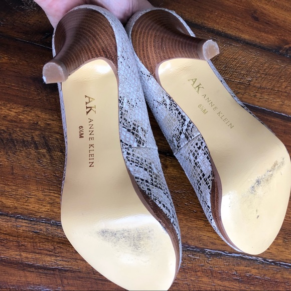 Anne Klein Wystere Pumps in Vegan Snakeskin Print - Picture 6 of 8